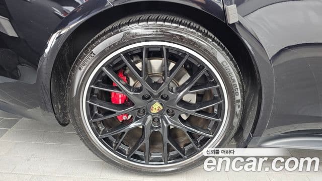 Porsche Panamera 2023 — Photo 5/36