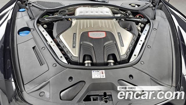 Porsche Panamera 2023 — Photo 33/36