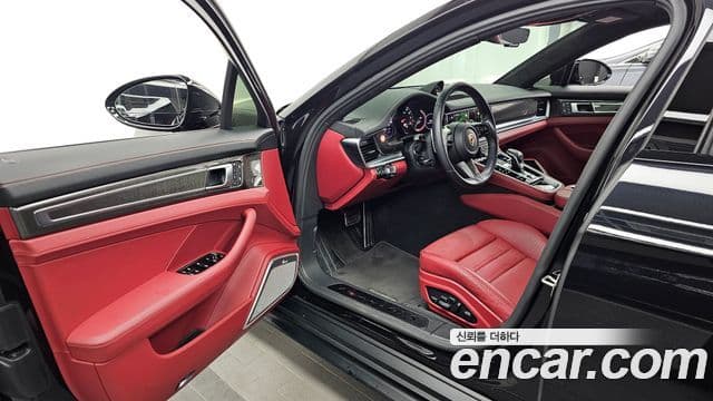 Porsche Panamera 2023 — Photo 12/36