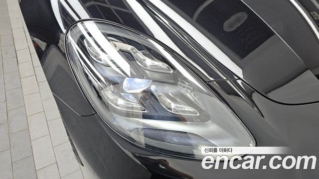 Porsche Panamera 2023 — Photo 22/36