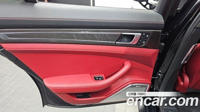 Porsche Panamera 2023 — Photo 23/36