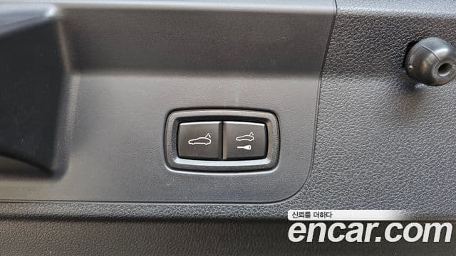 Porsche Panamera 2023 — Photo 19/36