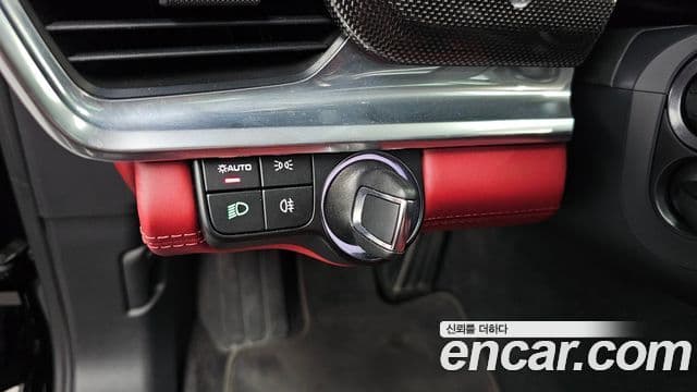 Porsche Panamera 2023 — Photo 13/36