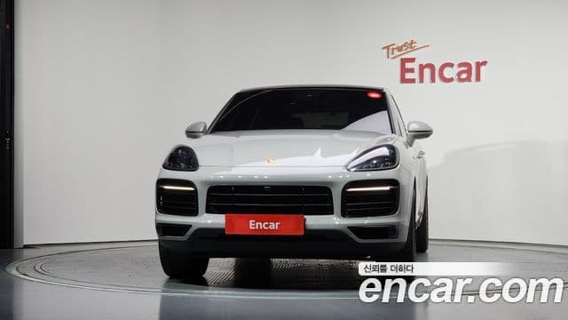 Porsche Cayenne 2020 — Фото 3/20