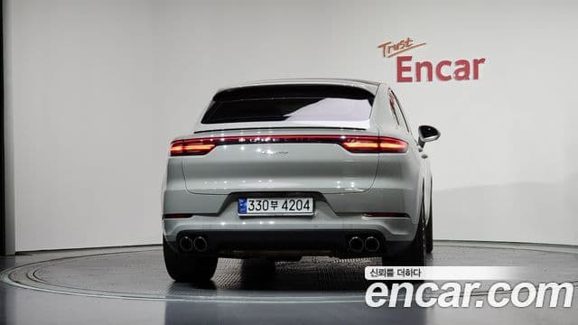Porsche Cayenne 2020 — ფოტო 4/20