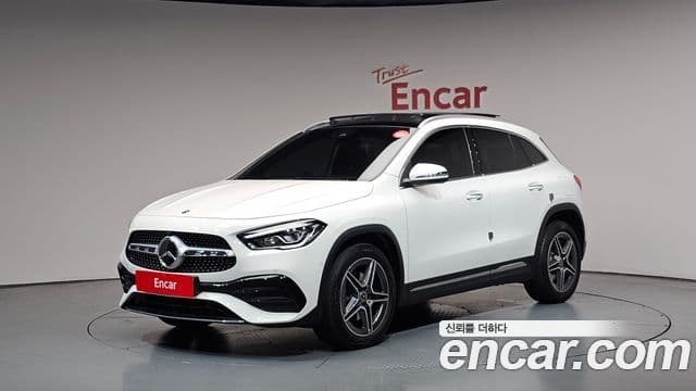 Mercedes-Benz GLA-Class 2020 — Şəkil 1/20
