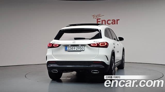 Mercedes-Benz GLA-Class 2020 — Şəkil 4/20