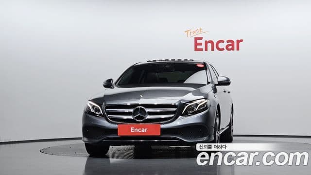 Mercedes-Benz E-Class 2018 — ფოტო 3/20