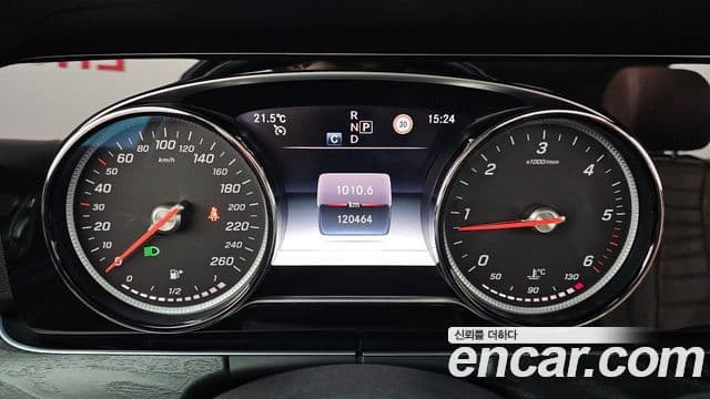 Mercedes-Benz E-Class 2018 — ფოტო 8/20