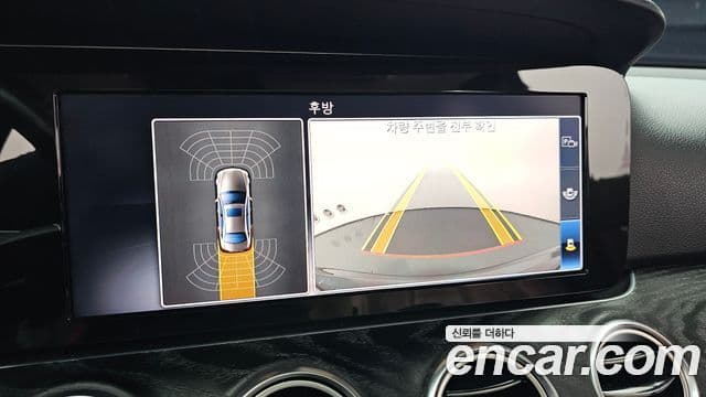 Mercedes-Benz E-Class 2018 — ფოტო 15/20