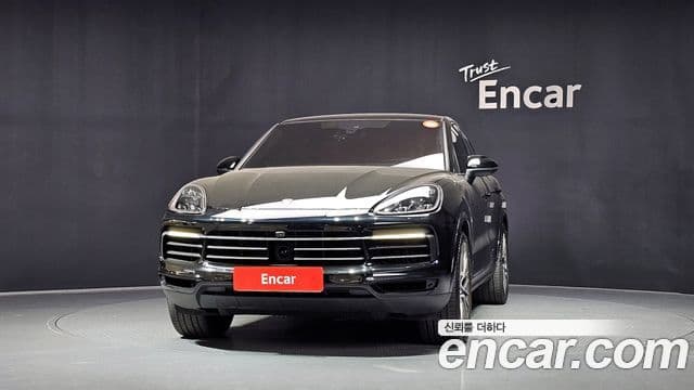 Porsche Cayenne 2023 — ფოტო 3/20