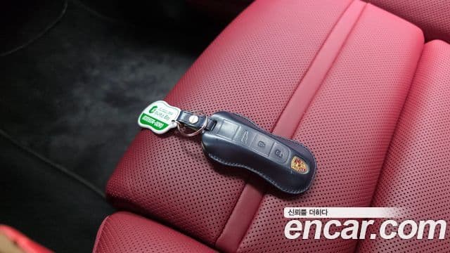 Porsche Cayenne 2023 — Photo 4/33