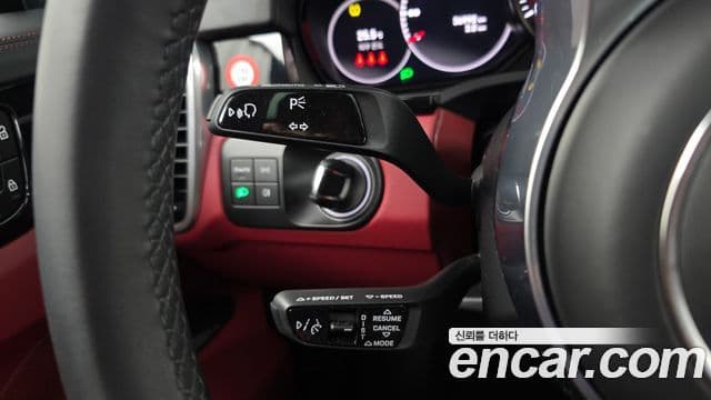 Porsche Cayenne 2023 — Photo 11/33
