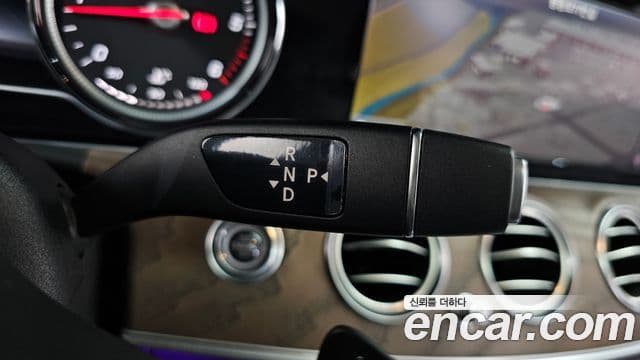 Mercedes-Benz E-Class 2019 — Şəkil 7/20