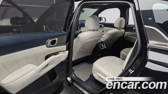 Kia Sorento 2022 — Şəkil 11/20
