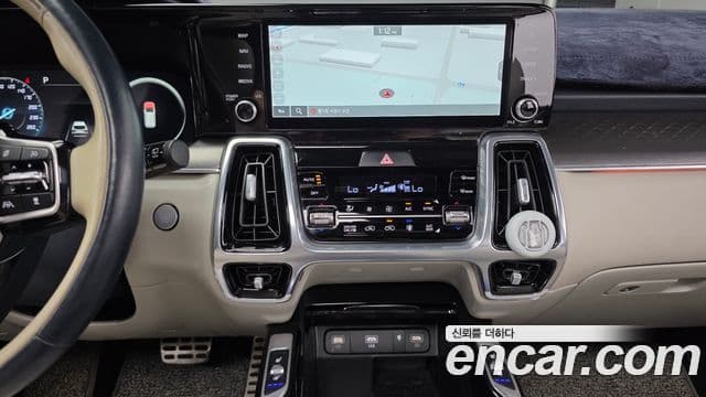 Kia Sorento 2022 — Şəkil 17/20