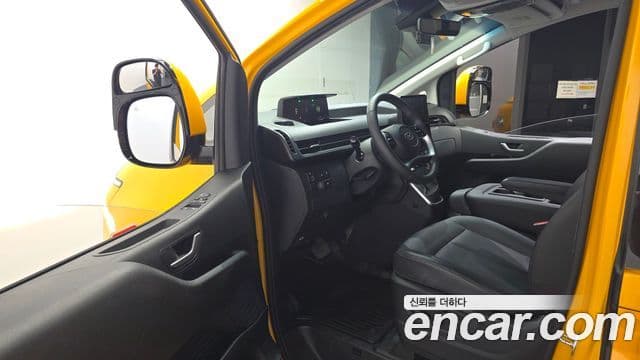 Hyundai Staria 2023 — Şəkil 10/20