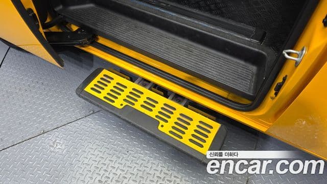 Hyundai Staria 2023 — Photo 8/32
