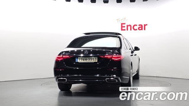 Mercedes-Benz S-Class 2021 — Photo 10/33