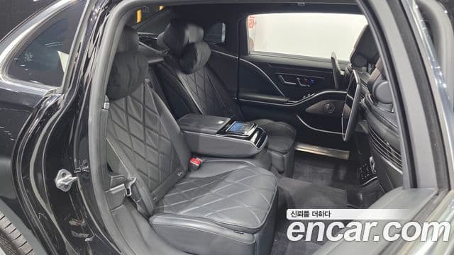 Mercedes-Benz S-Class 2021 — Photo 29/33