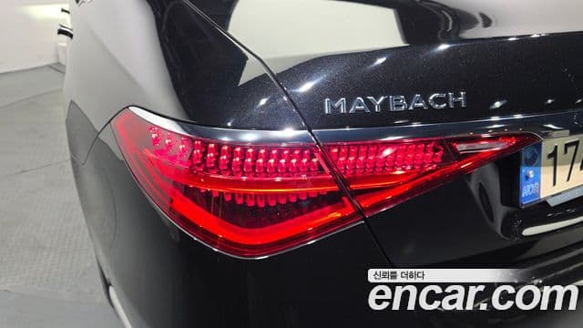 Mercedes-Benz S-Class 2021 — Photo 26/33