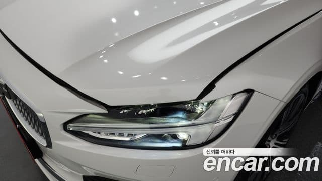 Volvo S90 2021 — ფოტო 20/36