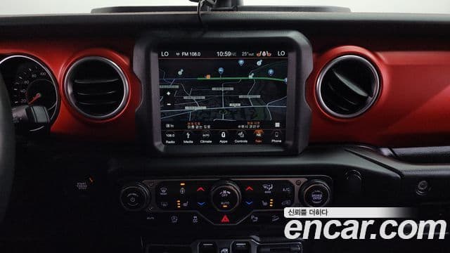 Jeep Wrangler 2019 — Фото 12/20