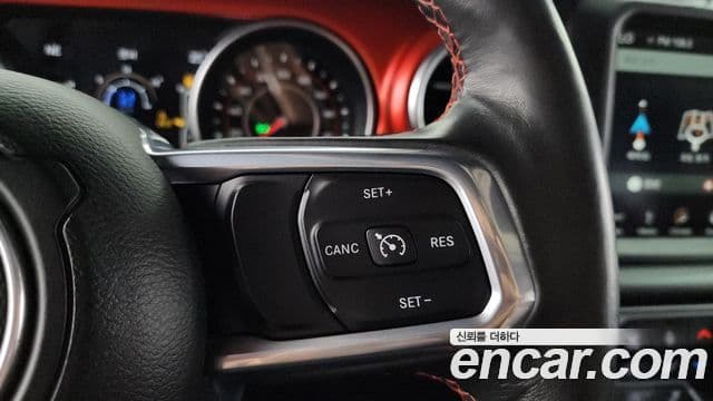 Jeep Wrangler 2019 — Фото 16/20
