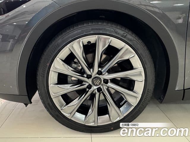 Toyota Crown Crossover 2024 — Şəkil 4/20