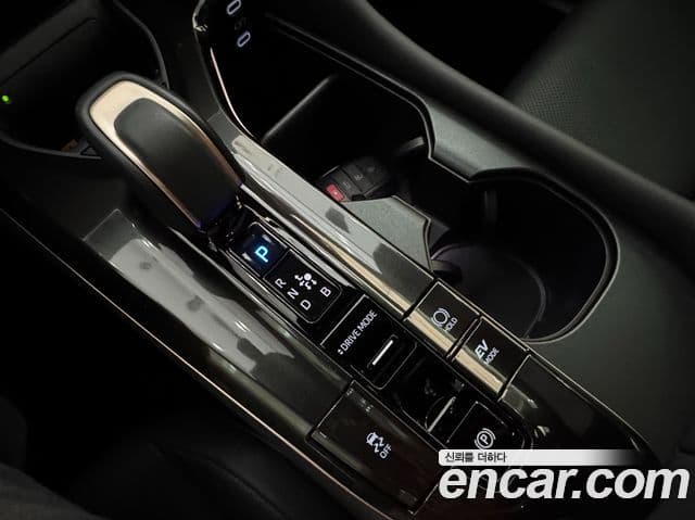 Toyota Crown Crossover 2024 — Şəkil 7/20