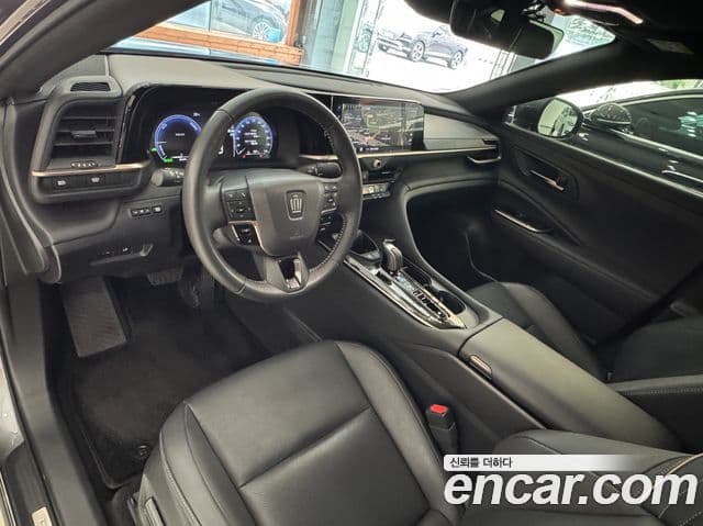 Toyota Crown Crossover 2024 — Şəkil 8/20