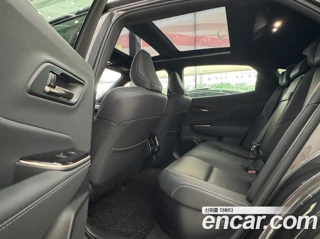 Toyota Crown Crossover 2024 — Şəkil 12/20