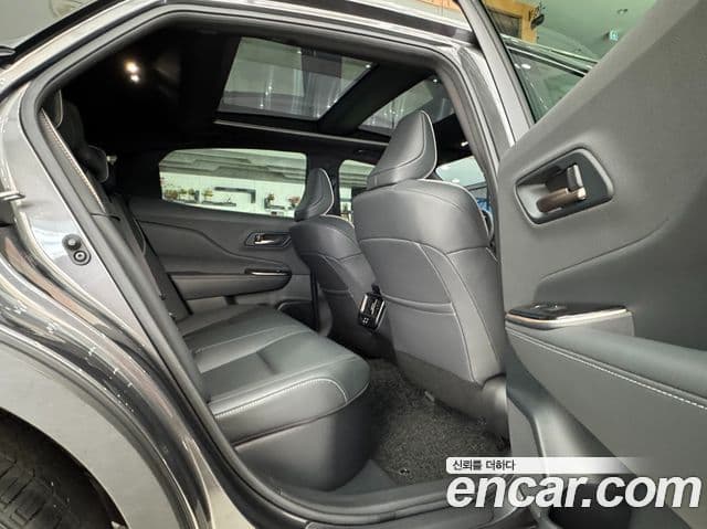 Toyota Crown Crossover 2024 — Şəkil 15/20
