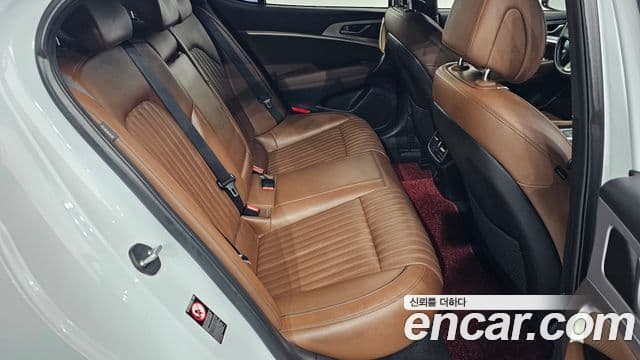 Genesis G70 2019 — ფოტო 11/20