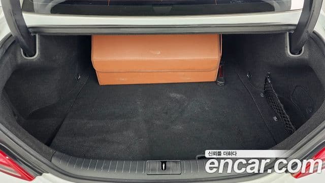 Genesis G70 2019 — ფოტო 16/20