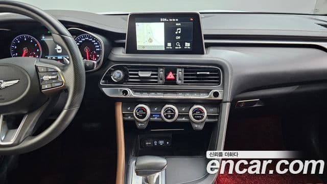 Genesis G70 2019 — ფოტო 17/20