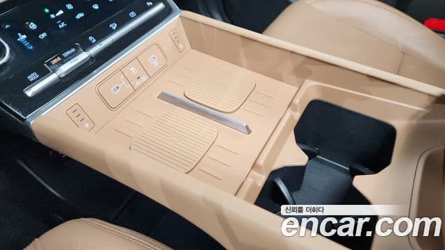 Hyundai Santa Fe 2023 — Şəkil 9/20