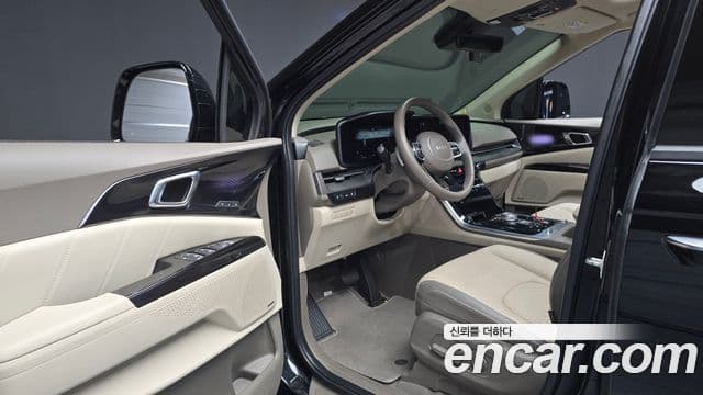 Kia Carnival 2023 — ფოტო 10/20