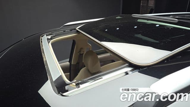 Kia Carnival 2023 — ფოტო 14/20