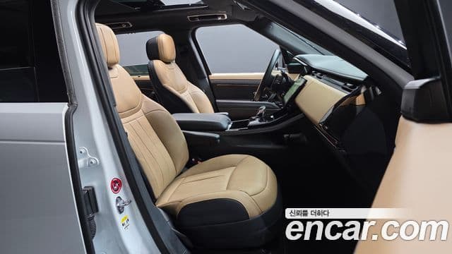 Land Rover Range Rover Sport 2025 — Photo 10/30