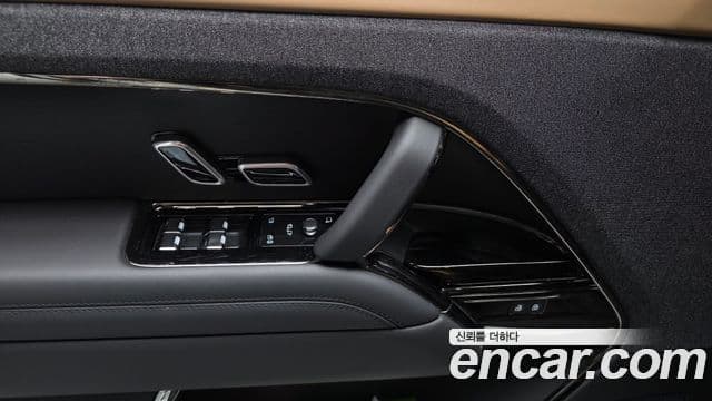 Land Rover Range Rover Sport 2025 — Photo 19/30
