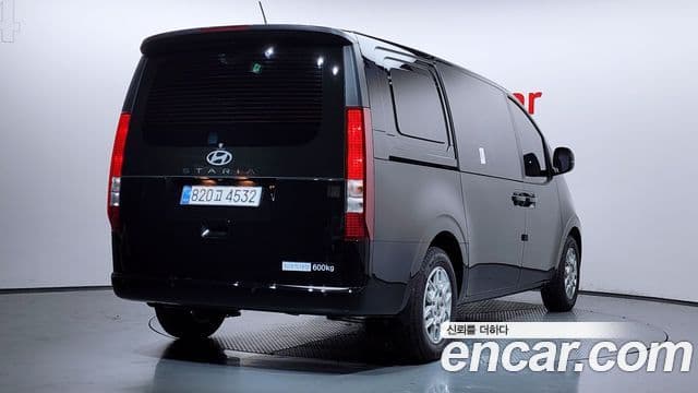 Hyundai Staria 2025 — ფოტო 2/20