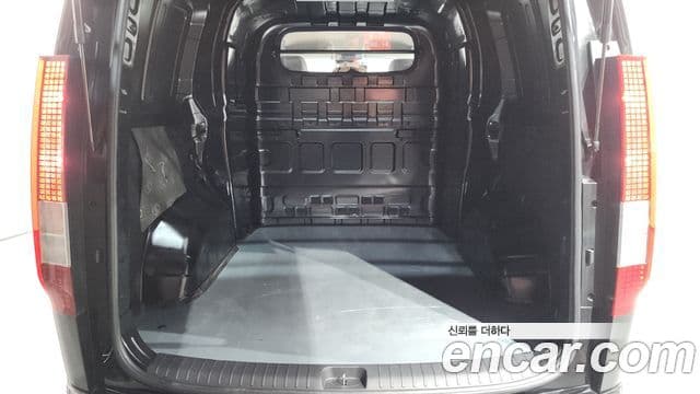 Hyundai Staria 2025 — ფოტო 17/20