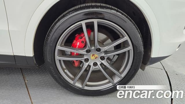 Porsche Cayenne 2019 — Şəkil 13/20