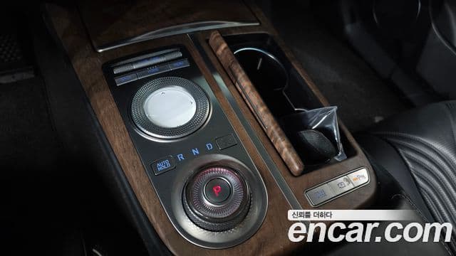 Genesis Electrified G80 2020 — Şəkil 9/20