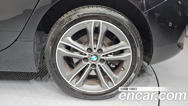 BMW 1 Series 2023 — Photo 15/33
