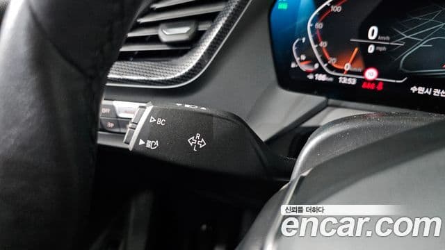 BMW 1 Series 2023 — Photo 12/33
