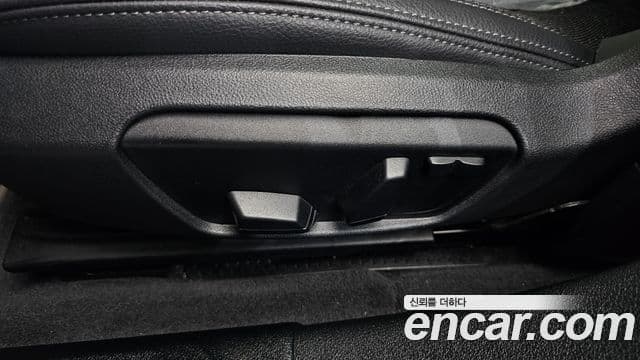 BMW 1 Series 2023 — Photo 6/33