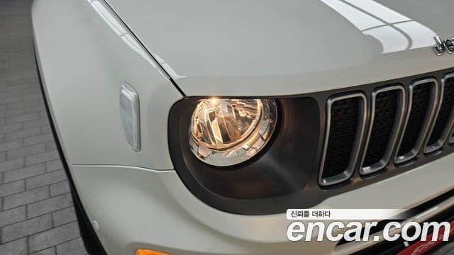 Jeep Renegade 2022 — Photo 3/31