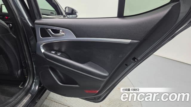 Genesis G70 2019 — Photo 20/34